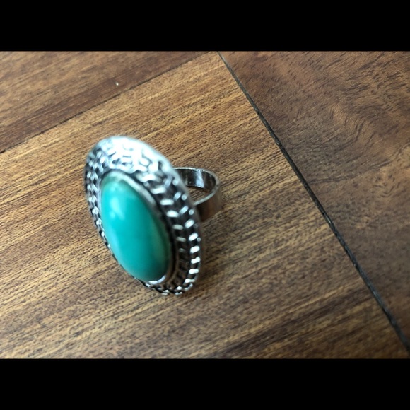 Ring - Picture 2 of 2